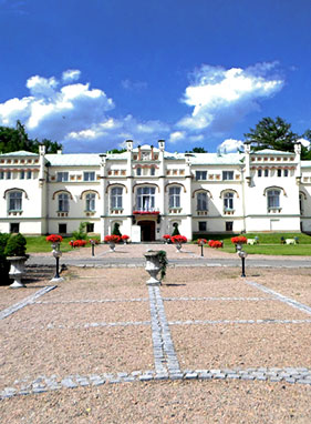 Paszkówka, Krasiczyn Castle